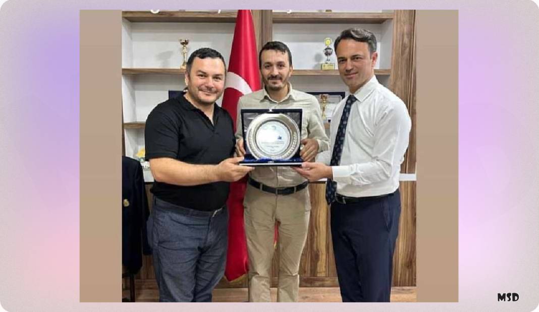 Tunçdemir’den Akdişe kardeşlere plaket 2